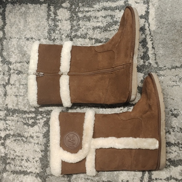 2 pairs of Michael Kors boots size 4 - Picture 3 of 13
